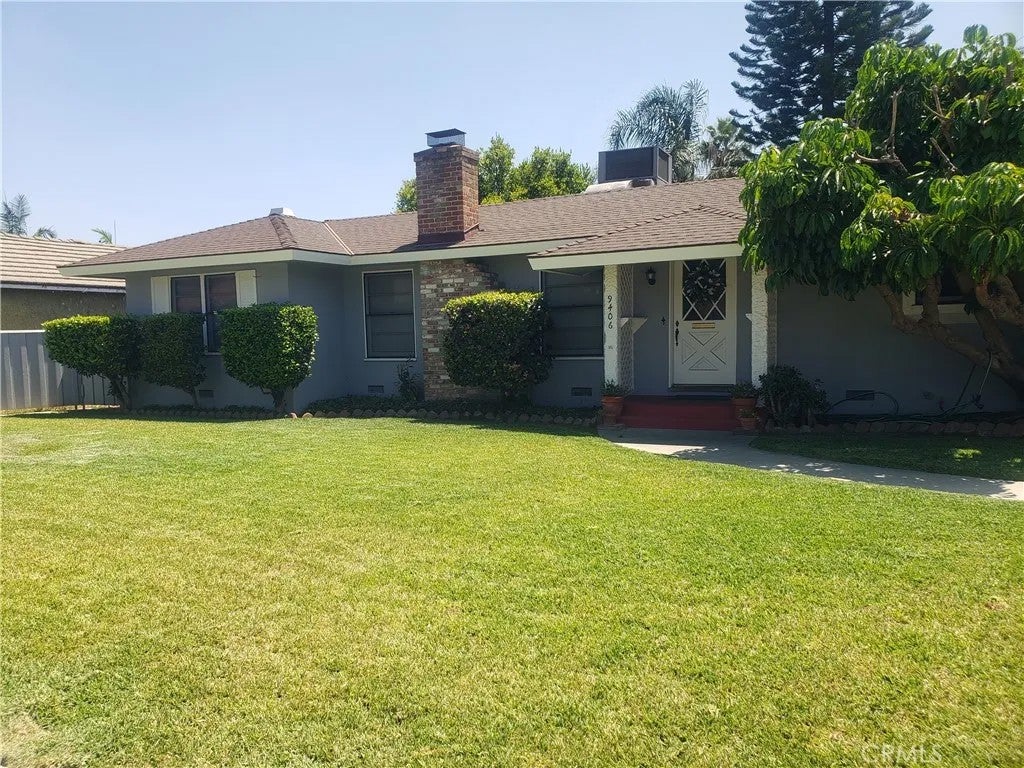 9406 La Rosa Drive — photo