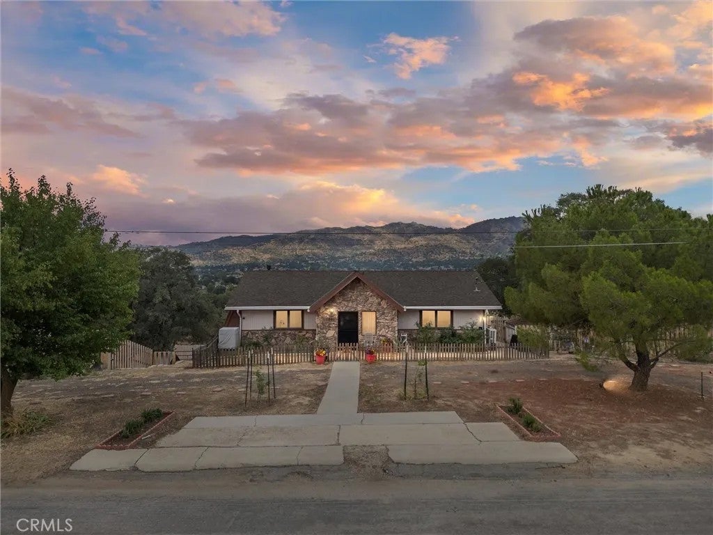 22801 Fran Drive — photo