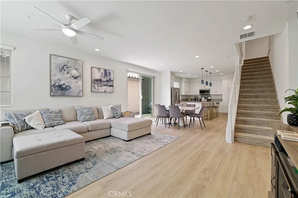 80138 Whisper Rock Way — photo