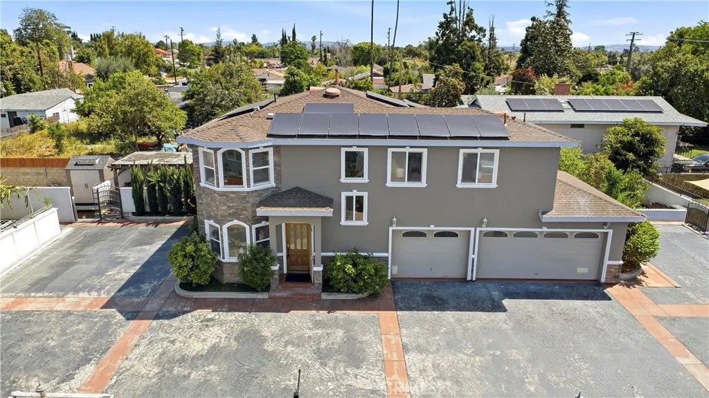 11641 Bryant — photo