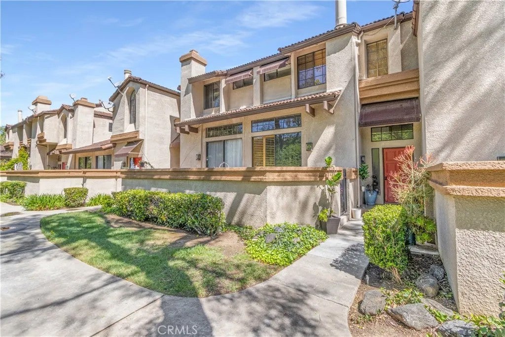 11 Wildflower Pl — photo