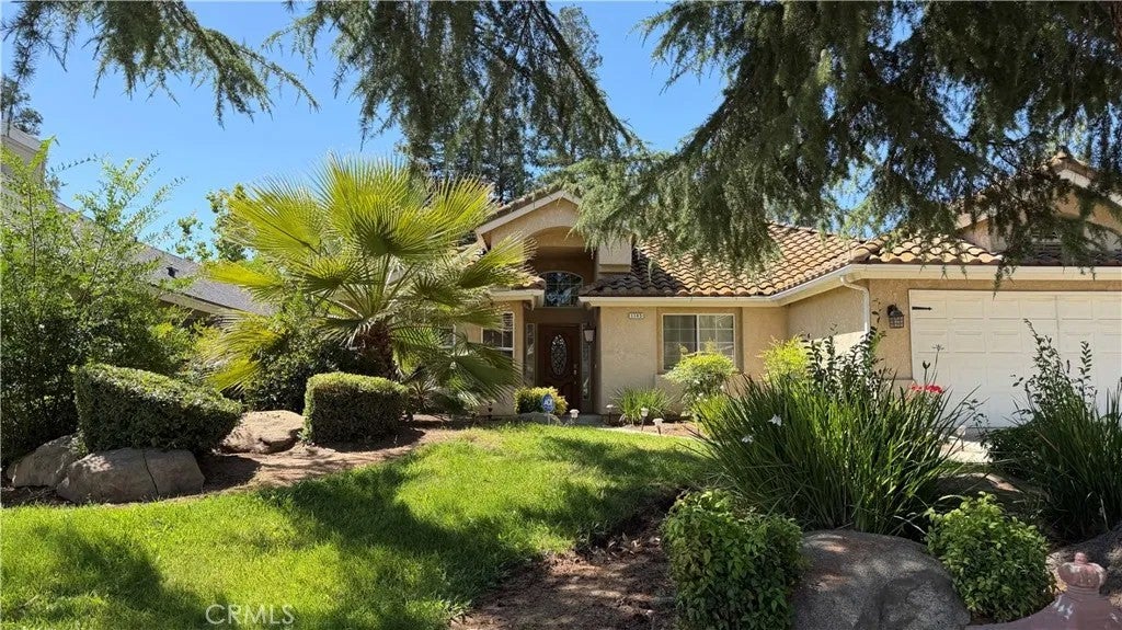 1145 E Woodhaven Lane — photo