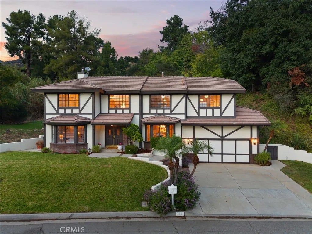785 Norumbega Drive — photo