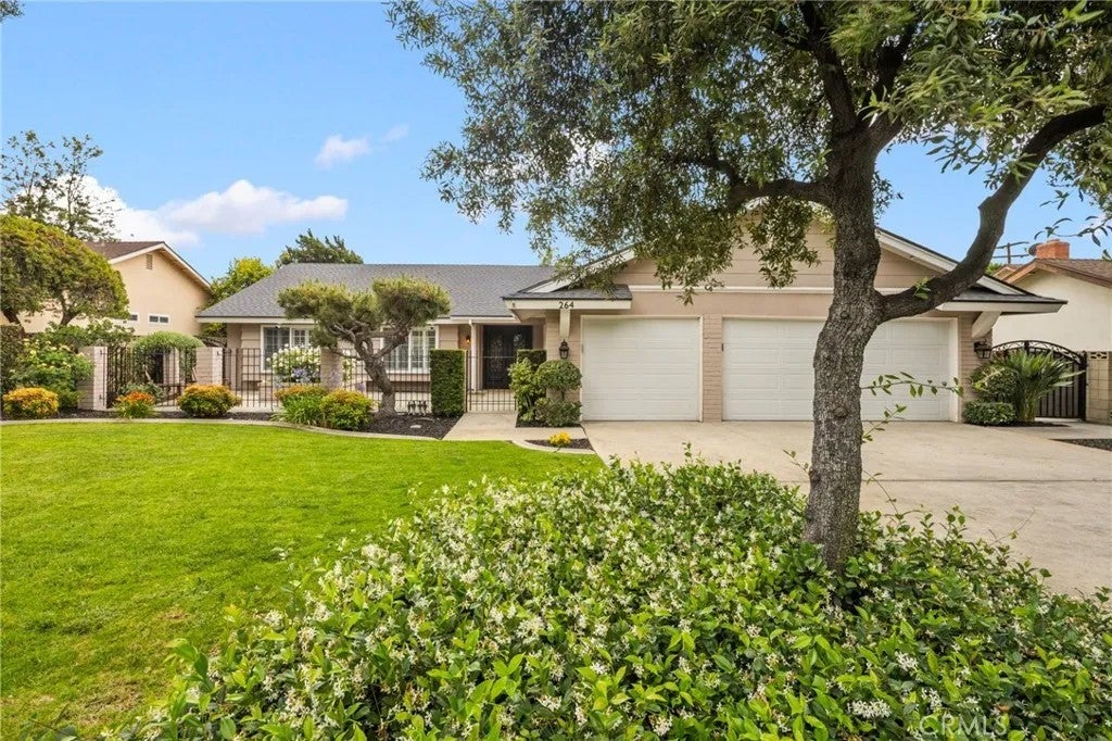 264 E Radcliffe Drive — photo