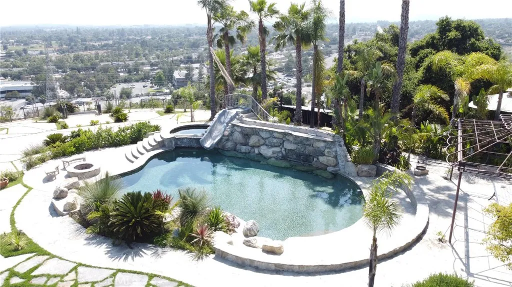 1445 Edgecliff, Pasadena, CA 91107 — photo 3