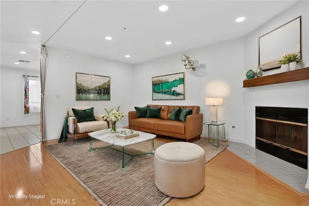 2817 W Grand B — photo