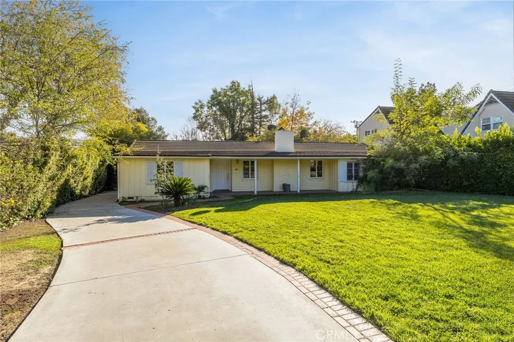2976 Lombardy Road, Pasadena, CA 91107