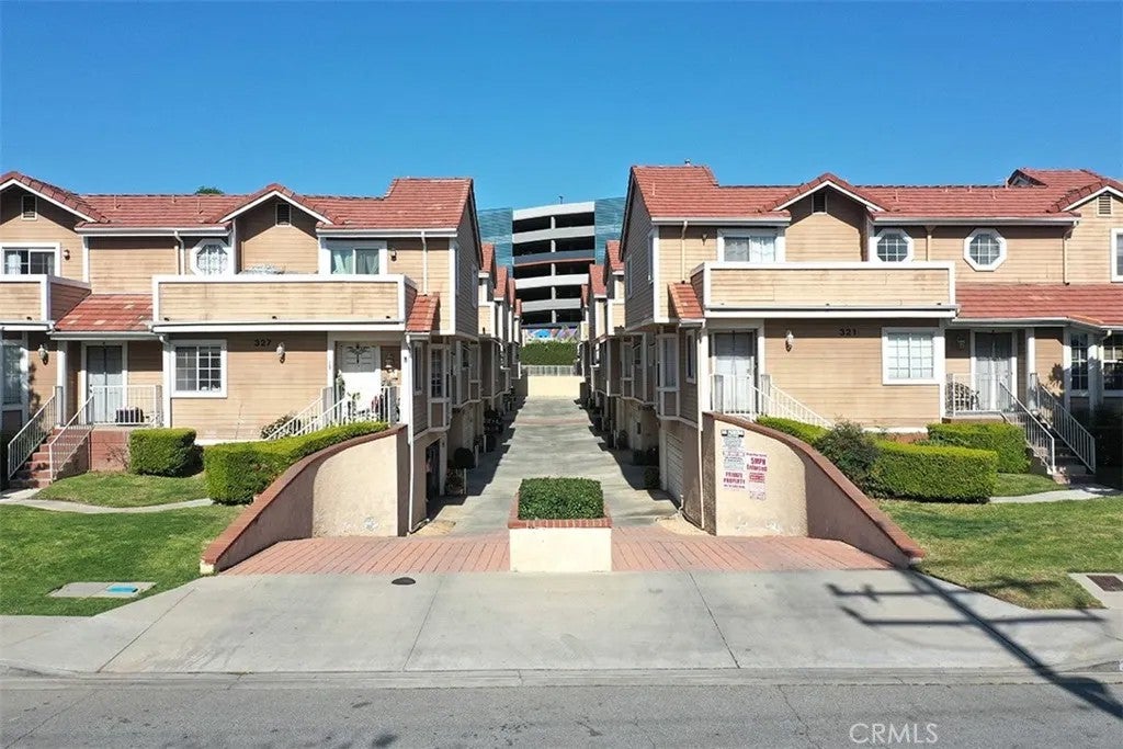 331 Genoa E — photo