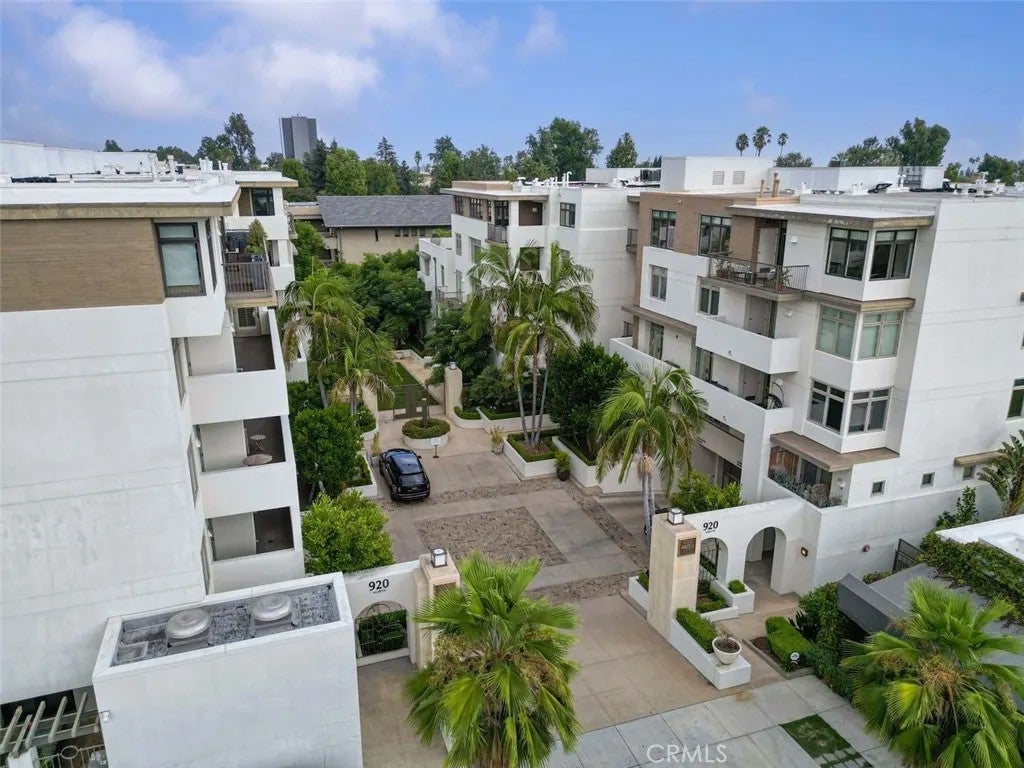 920 Granite Drive 104 — photo