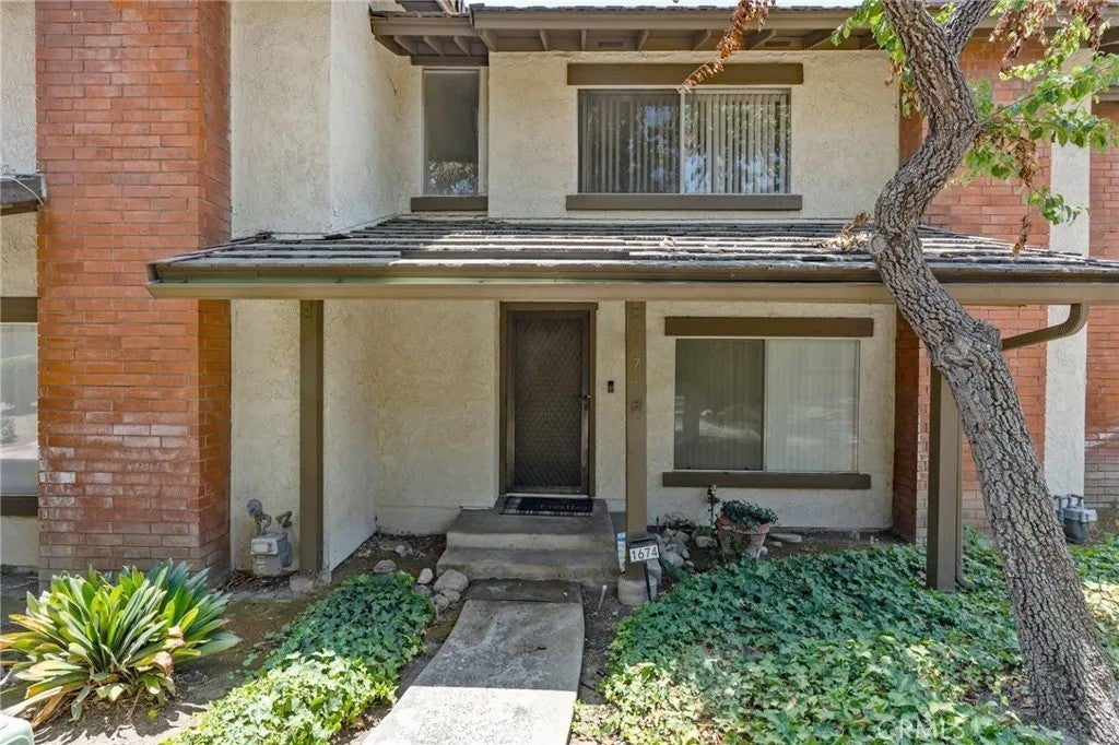 1674 Aspen Village Way — photo