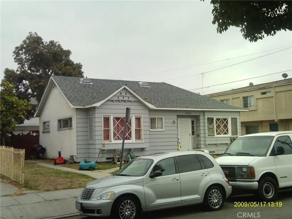 11962 Cedar Avenue — photo