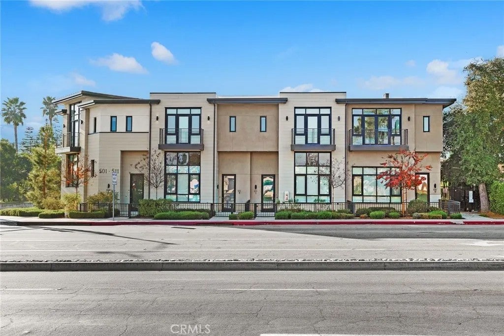 501 N Santa Anita — photo