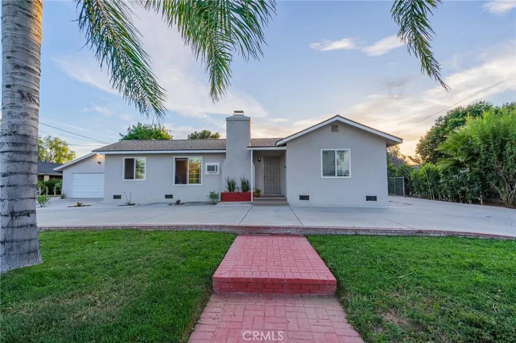 487 Jackson, Colton, CA 92324 — photo 2