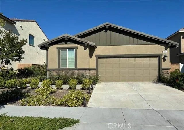 3104 Mammoth — photo