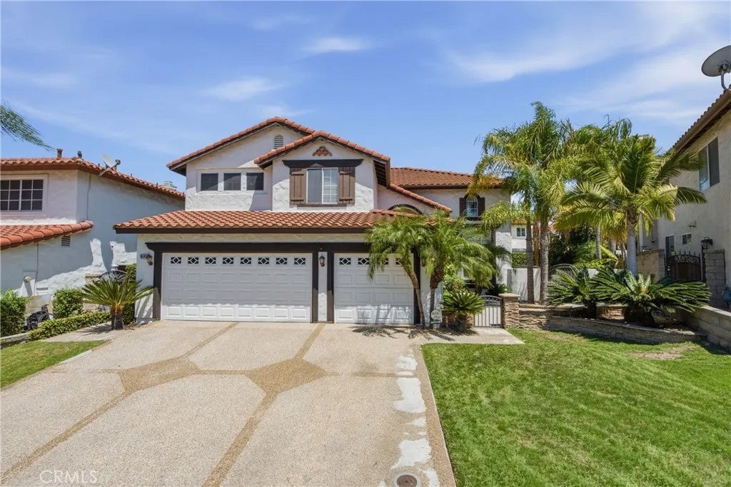 16143 Royal Troone Court — photo