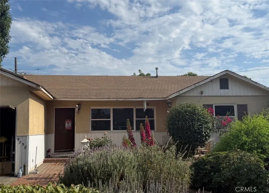 9252 La Rosa Drive — photo