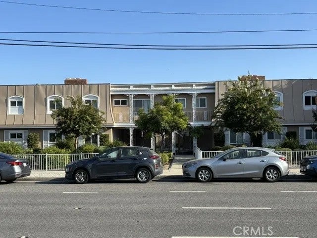 8840 Huntington Drive 5 — photo