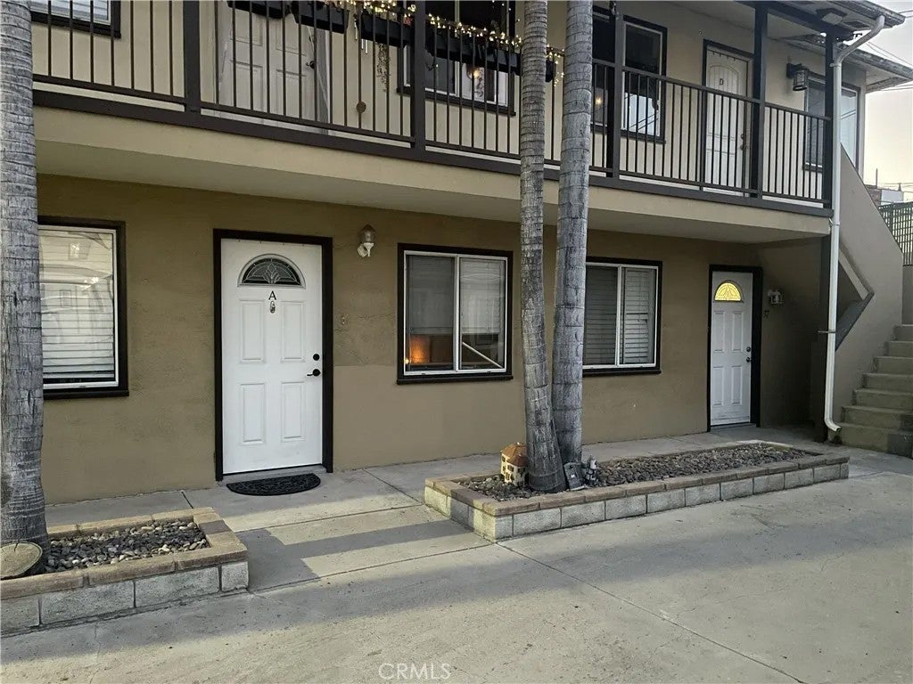 37 S Sierra Madre Boulevard — photo