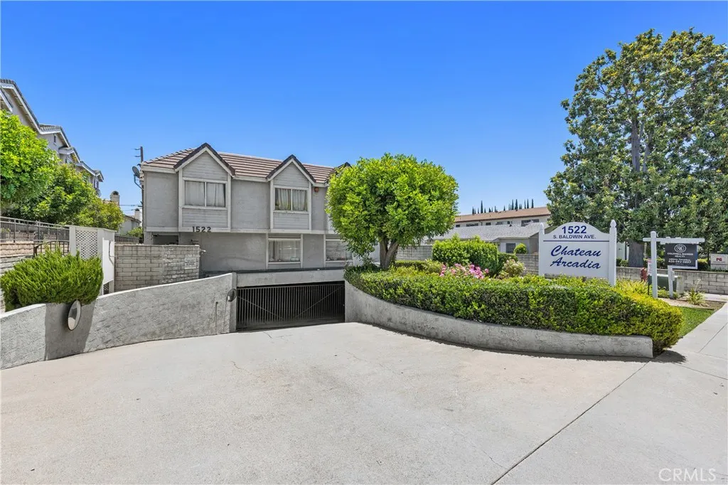 1522 S Baldwin Avenue Unit 10 — photo