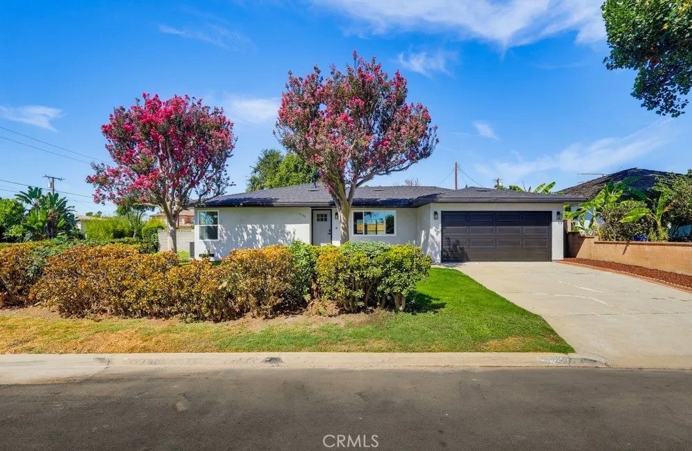 5105 Golden West — photo