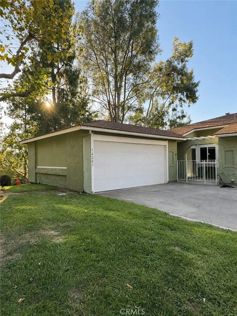 16207 Sierra Ridge — photo