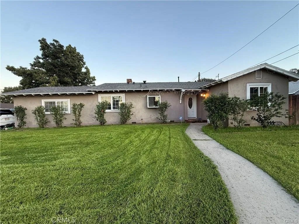 1120 Valencia — photo