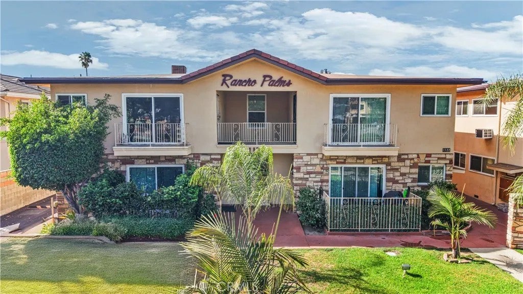 1122 W Huntington Drive 7 — photo
