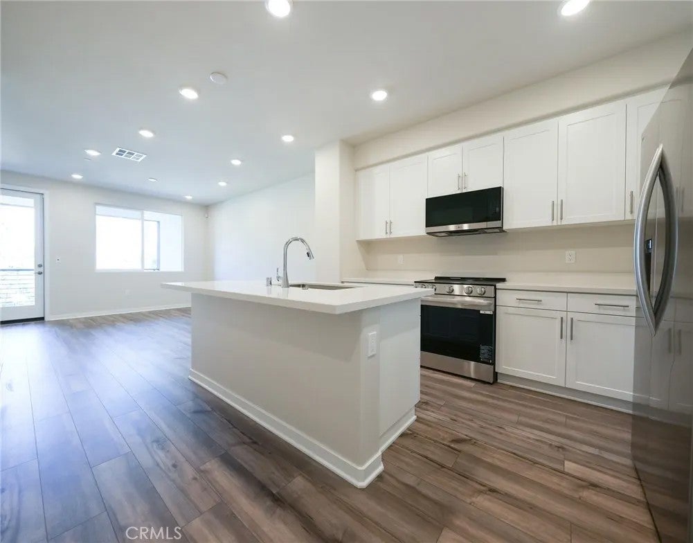 9561 Hannah Way — photo