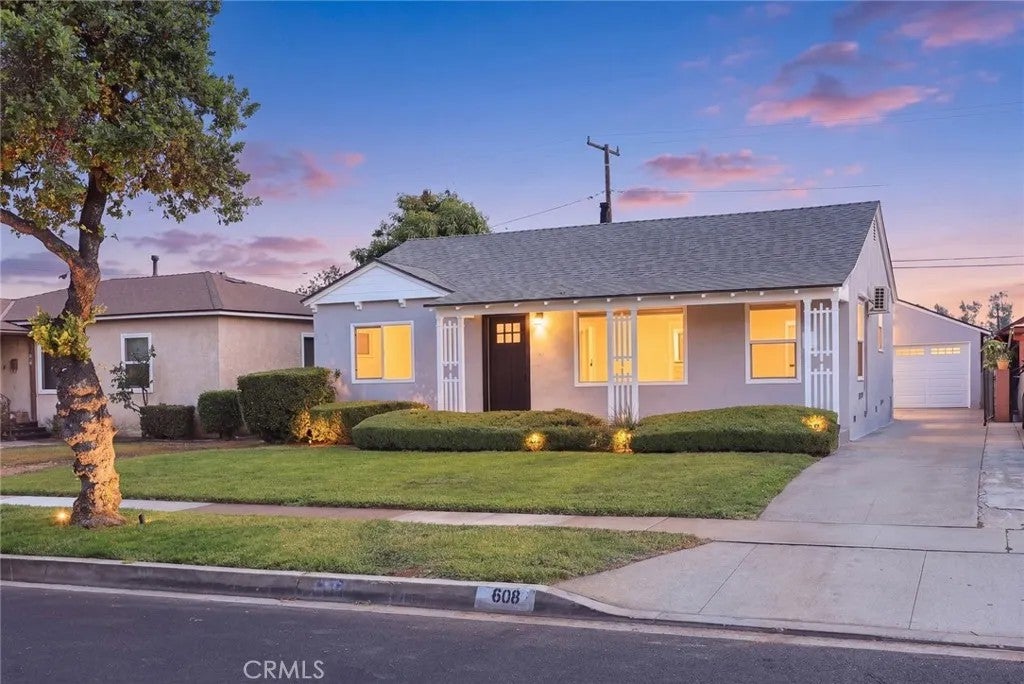 608 W Markland Drive — photo