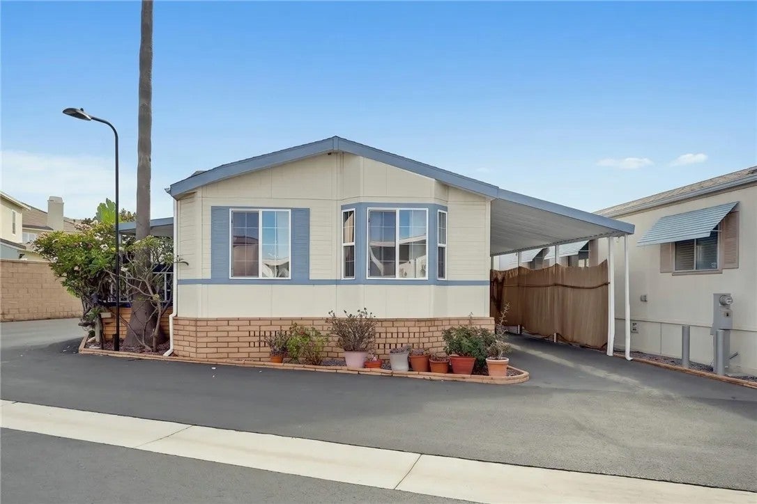 5200 Heil 28 — photo