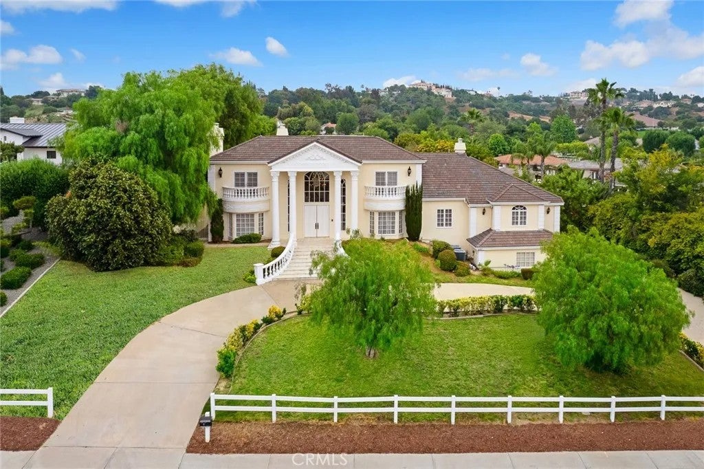 22427 Steeplechase Lane — photo