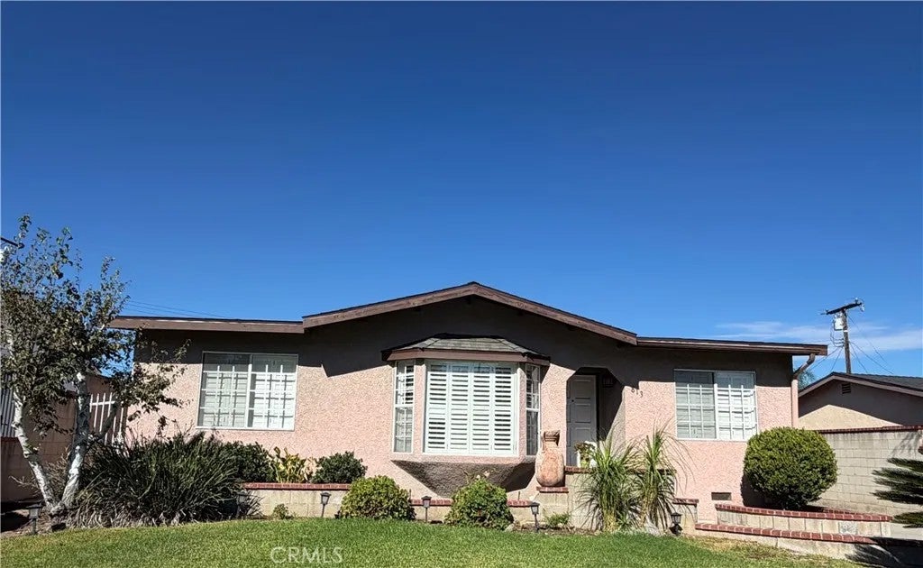 813 Caballo Avenue — photo