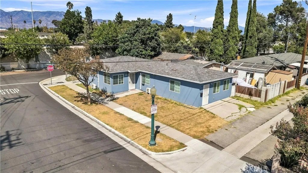 28 W Ramona Road — photo