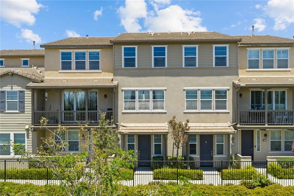 902 N Botanica Lane Unit C — photo