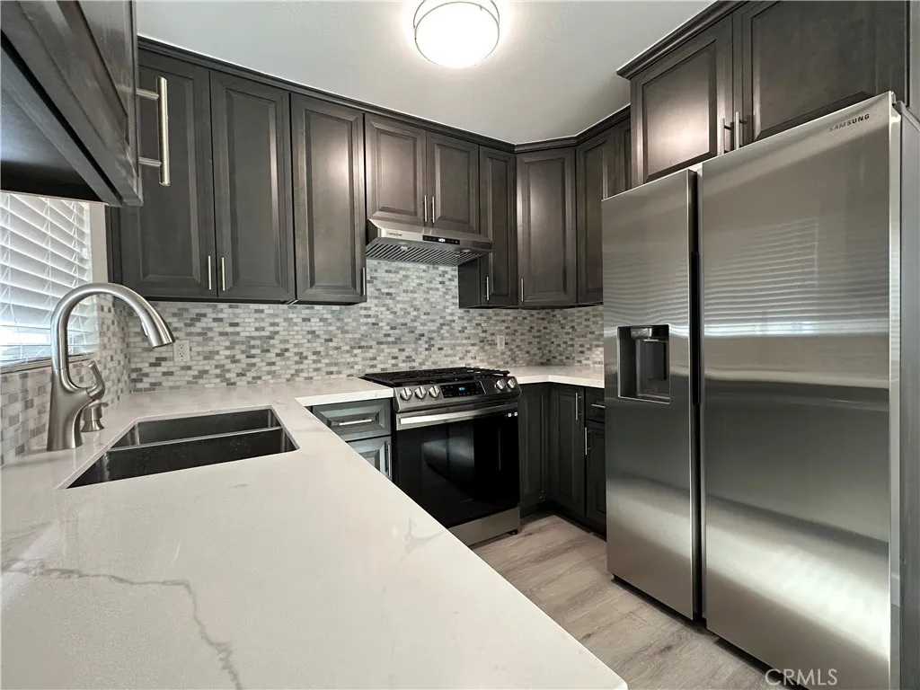 41 N Sierra Bonita Avenue Unit B — photo