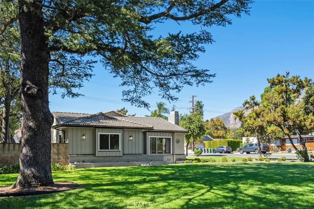 1141 Oakwood Drive — photo