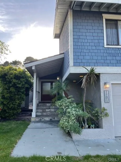 1204 Elm Ave — photo