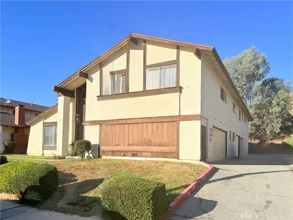 1709 E Nanette Avenue Unit 1 — photo