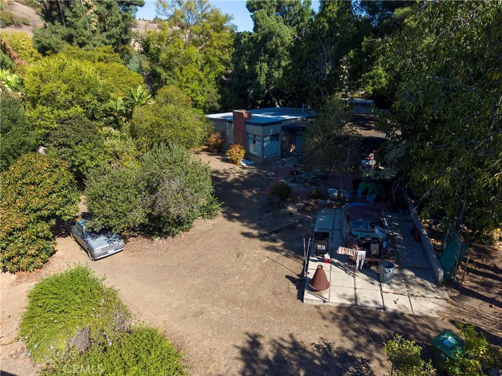 3927 Harriman — photo