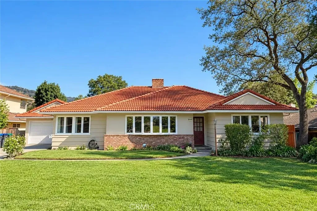 1934 Highland Oaks — photo