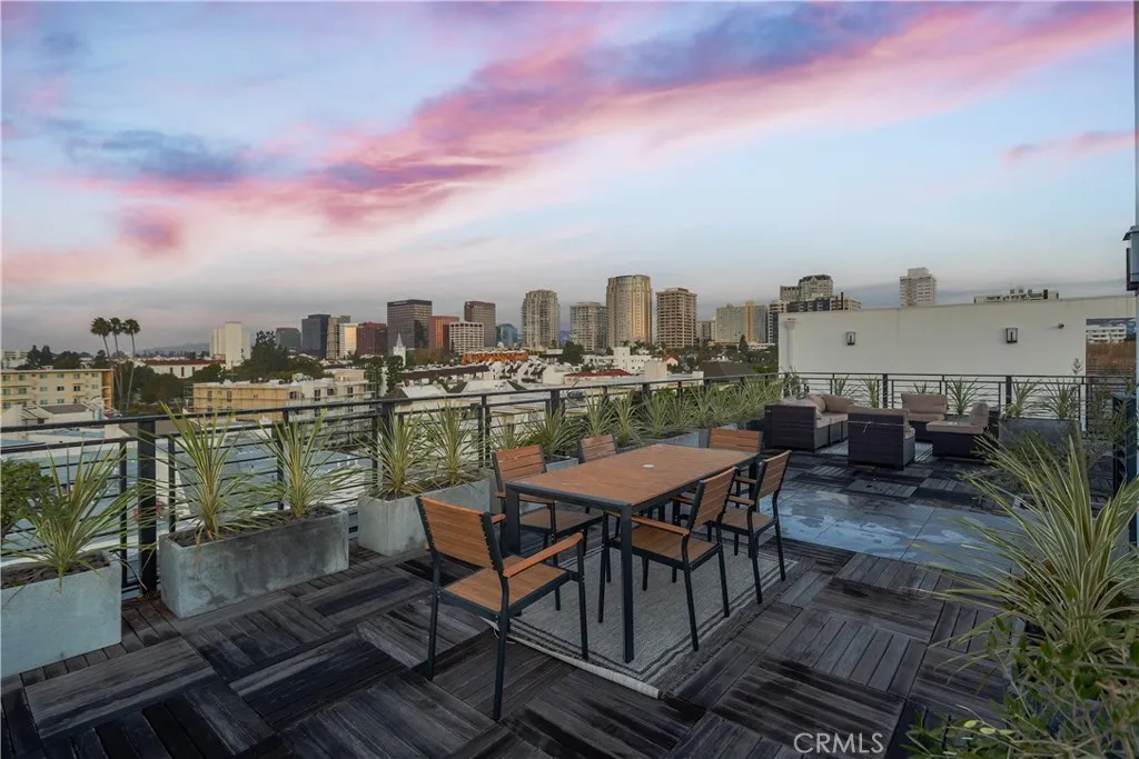 10663 Kinnard Avenue Unit 101 — photo