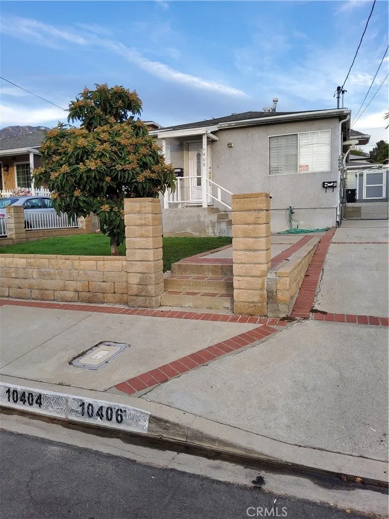 10406 Mcclemont — photo
