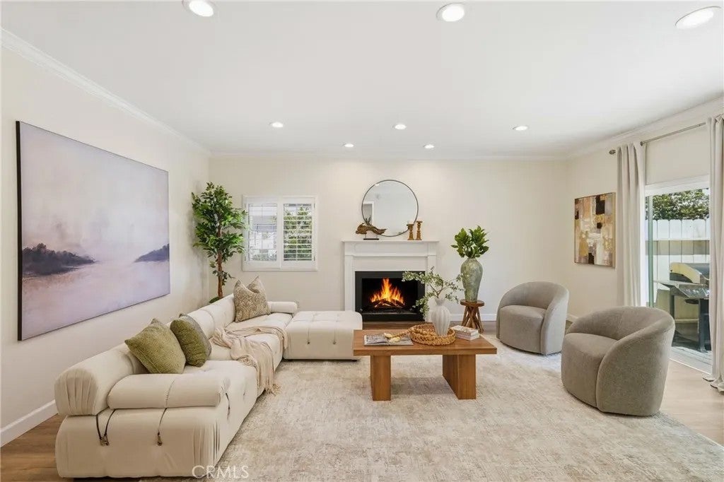 1433 S Beverly Drive — photo