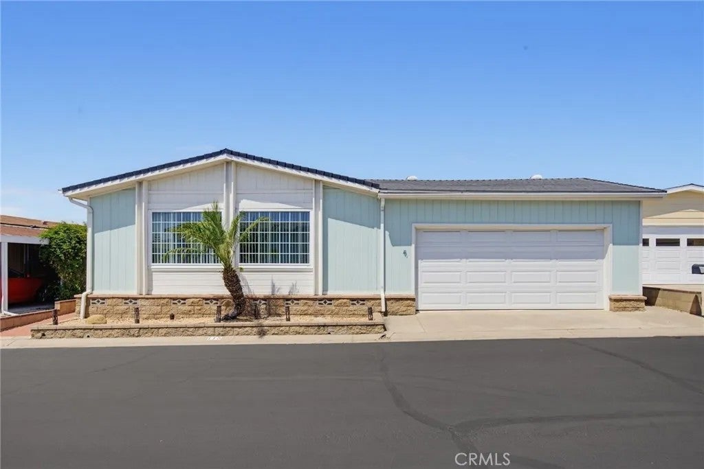 115 Poinsettia Gardens Drive 115 — photo