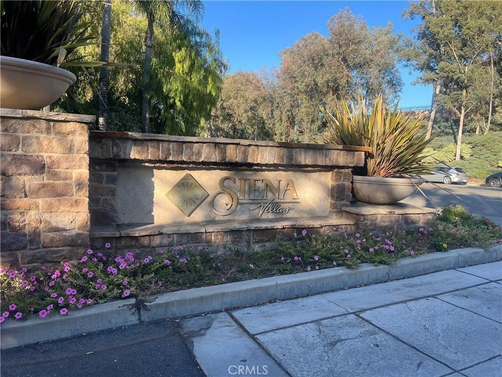 24151 Del Monte — photo