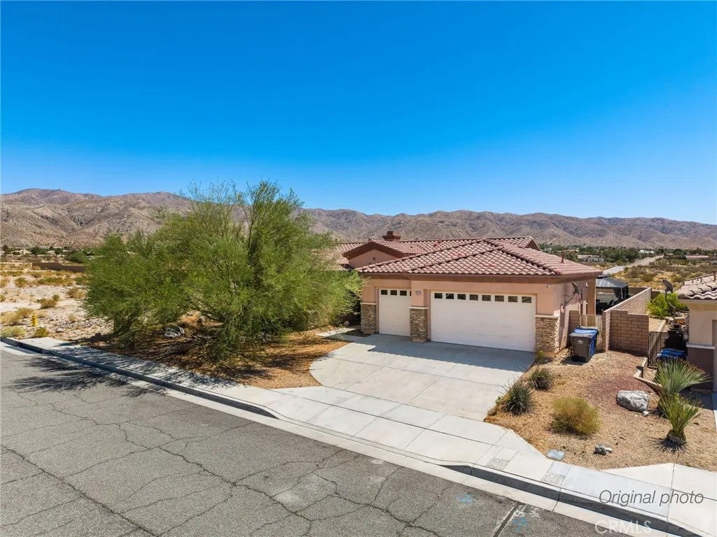 10512 Aurora Place — photo