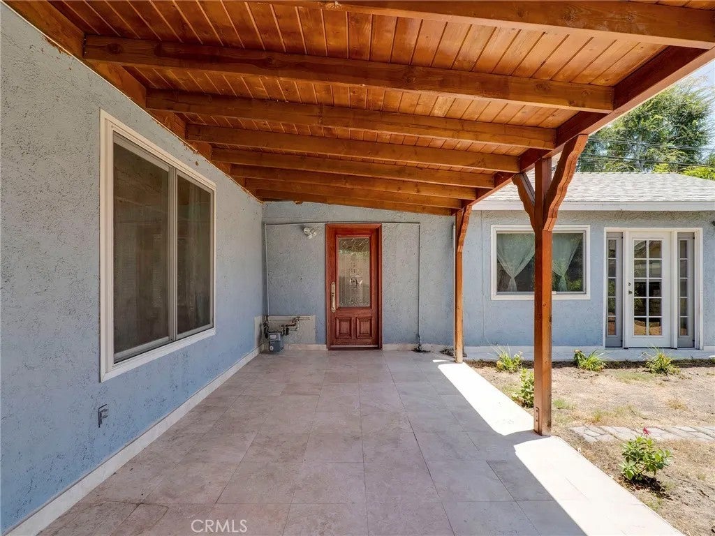 1414 Thompson — photo