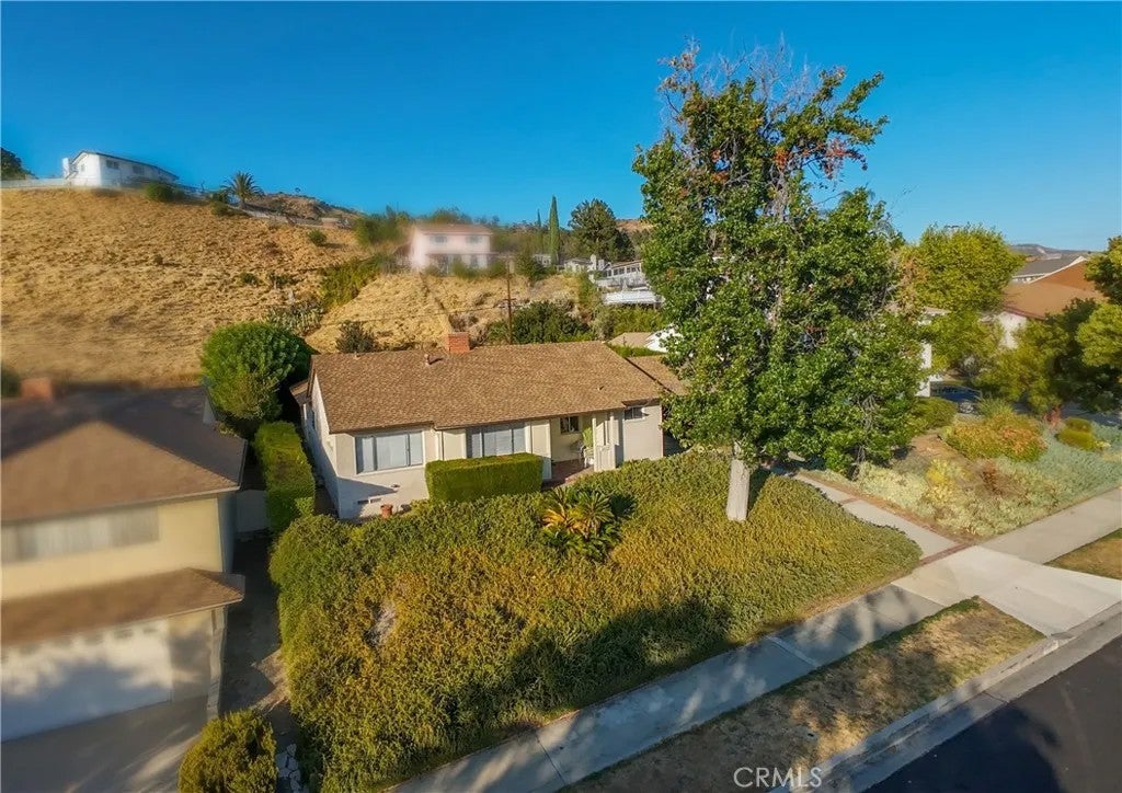 1818 Hilton Drive — photo