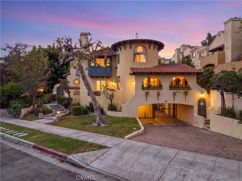 2753 Piedmont 6 — photo