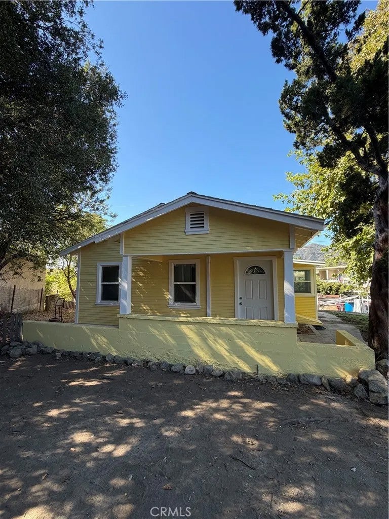2704 Mayfield Avenue — photo
